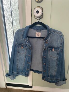 Love Tree Blue Denim Jacket - Medium Wash